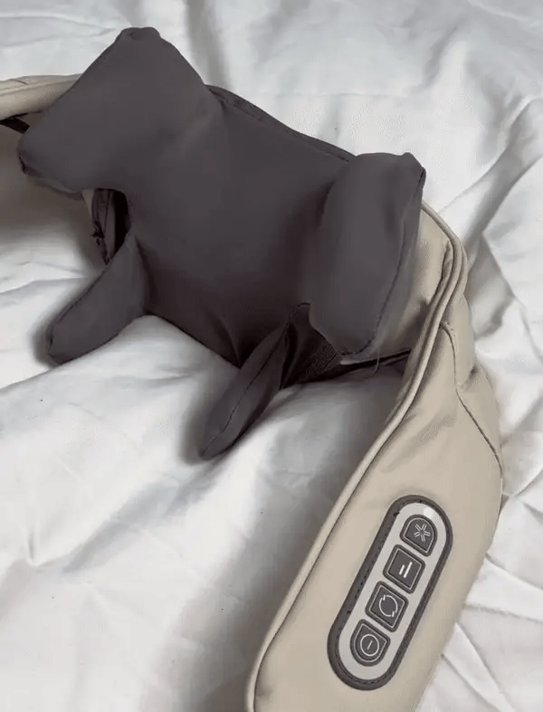 𝐄𝐚𝐬𝐲𝐂𝐨𝐦𝐟𝐨𝐫𝐭™ Neck & Shoulder Massager– جهاز تدليك الرقبة والكتف